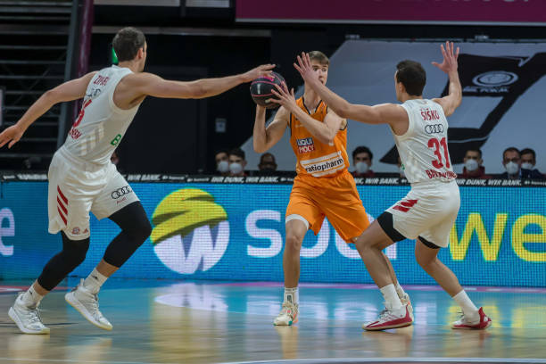 目前在整体 目前在整体