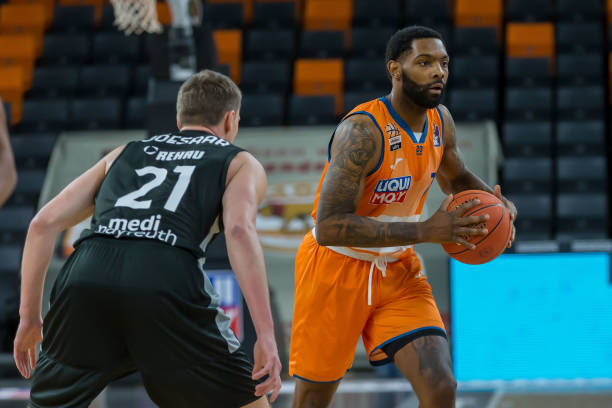 进攻端的射 进攻端的射